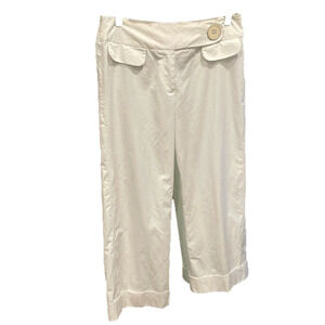 Airfield EU 36 white cuffed capris with faux  pockets and embroidery on back